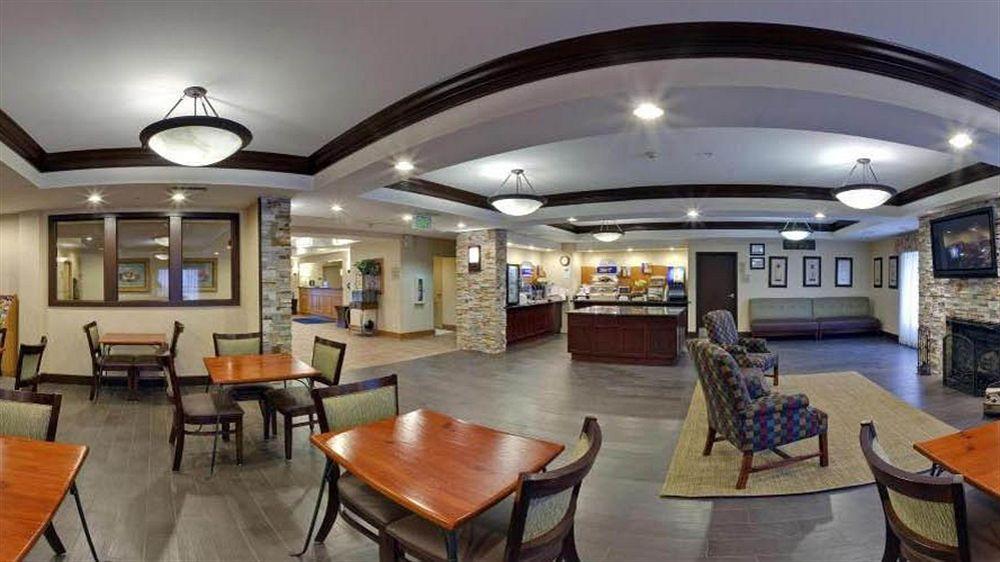 Holiday Inn Express Hotel & Suites Chicago-Algonquin By Ihg Exterior photo