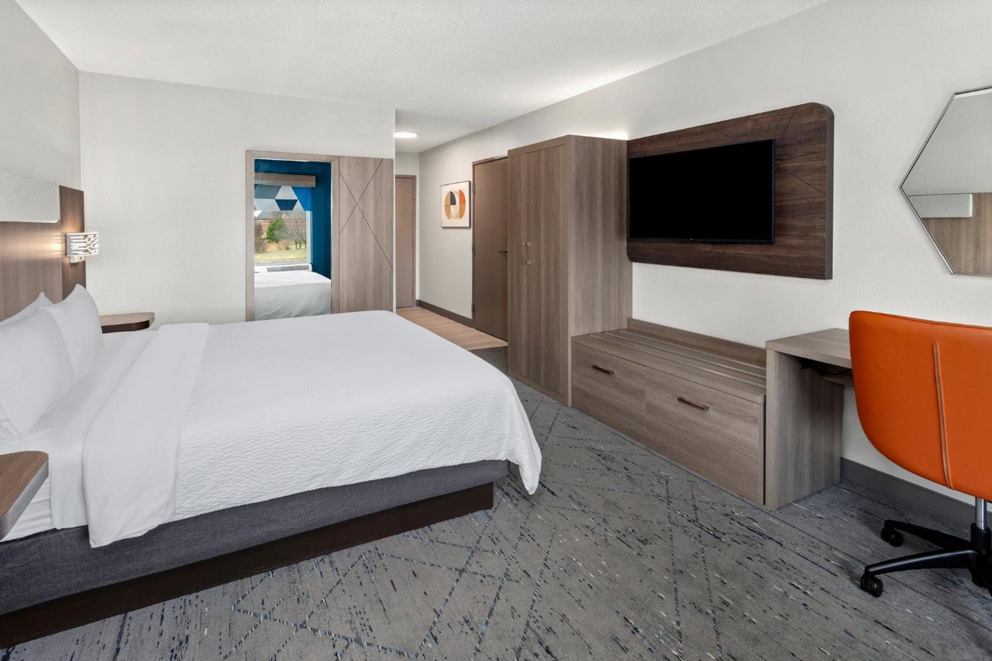 Holiday Inn Express Hotel & Suites Chicago-Algonquin By Ihg Exterior photo